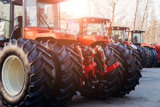 Compact tractor